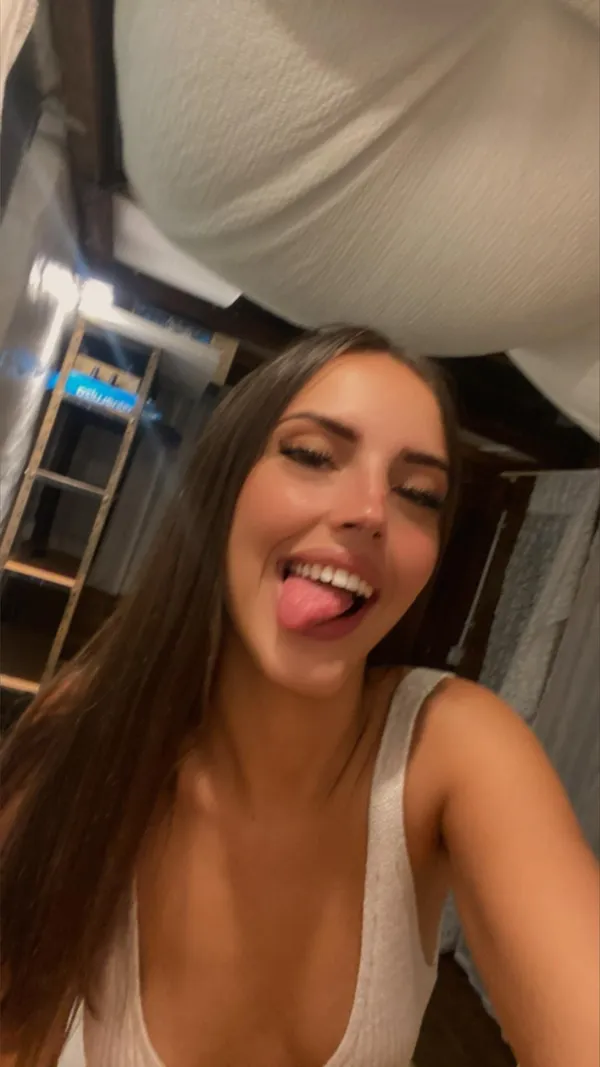 Victoria Aguiar's BabeWiki Profile