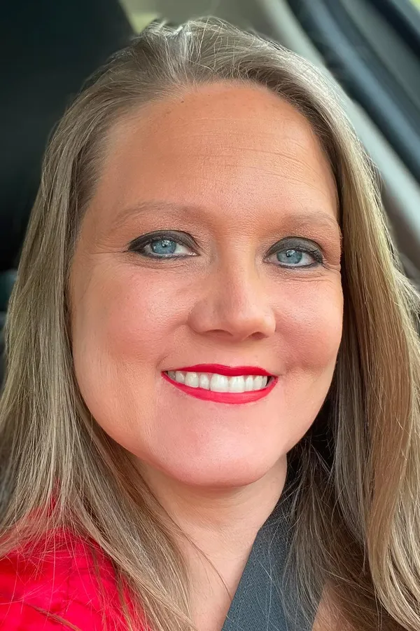 Victoria Peaks's BabeWiki Profile