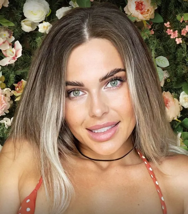 Viktoria Cherry's BabeWiki Profile