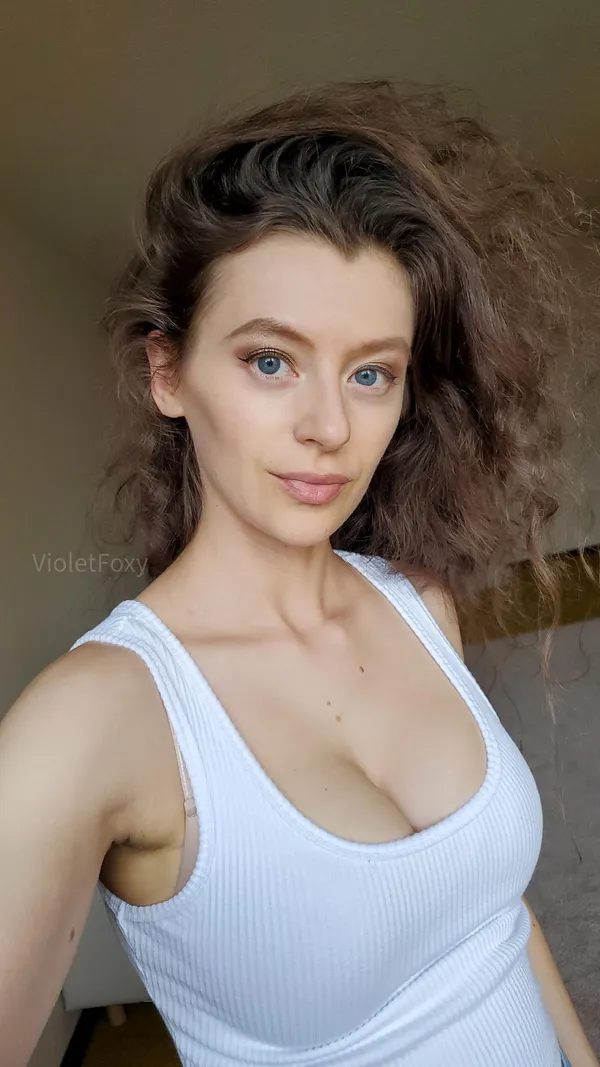 Violet Foxy's photo 3