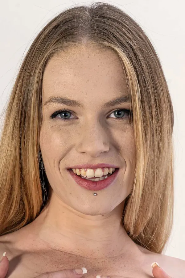 Violet Storm's photo 7