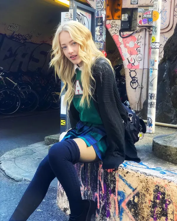 Vitoria Holtt's photo 3