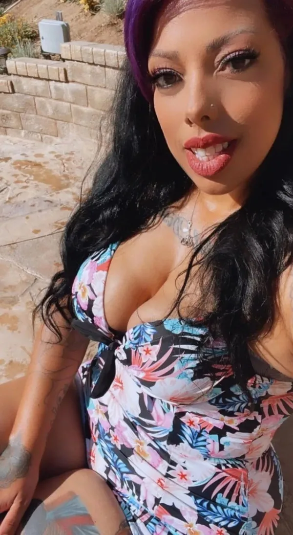 Vivian Zamacona's BabeWiki Profile