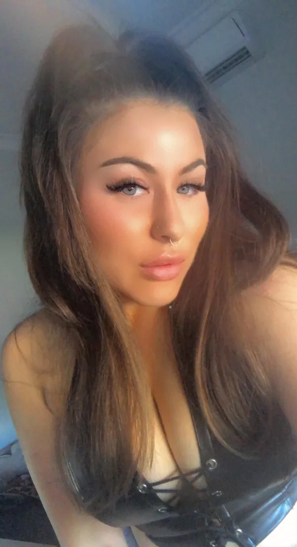 Wednesday O's BabeWiki Profile