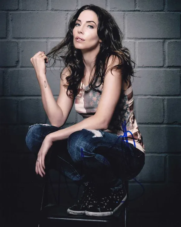 Whitney Cummings's photo 7