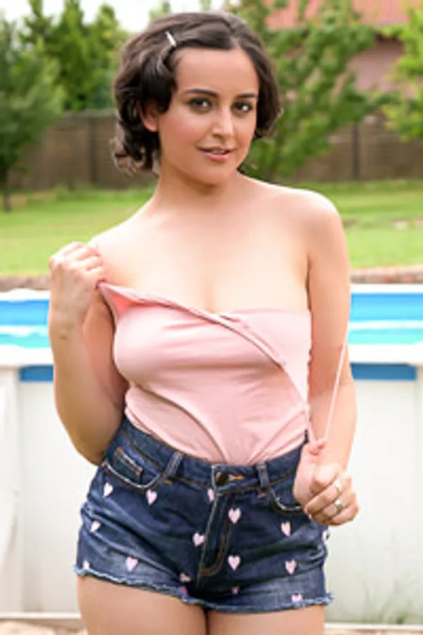 Yasmeena Ali's photo 2