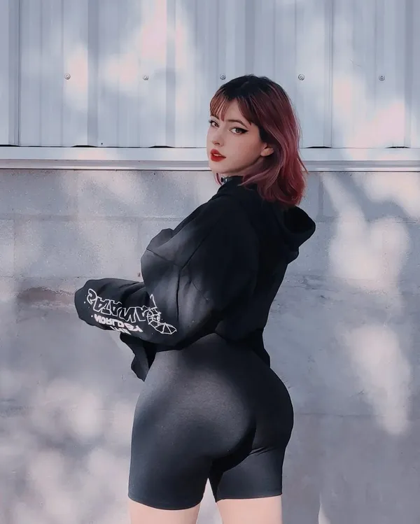 Yasmin Moore's photo 7