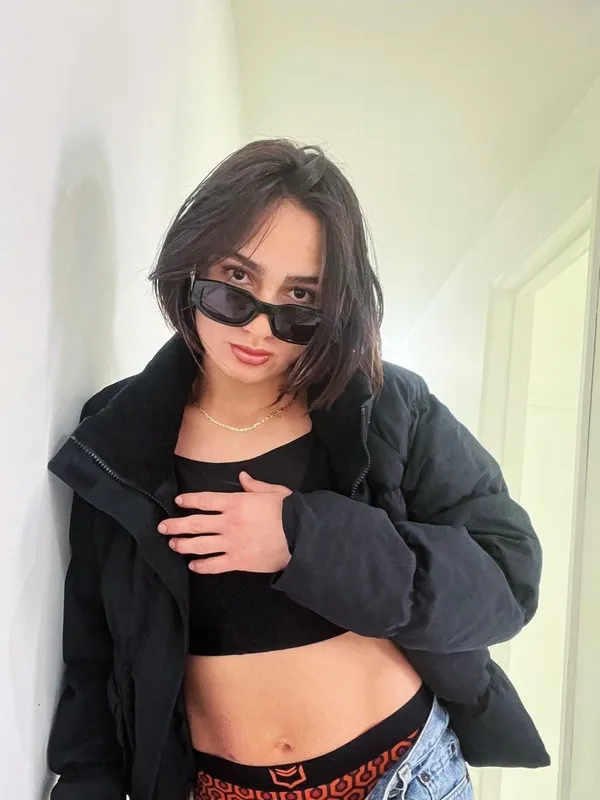 Yazmin Jauregui's photo 5