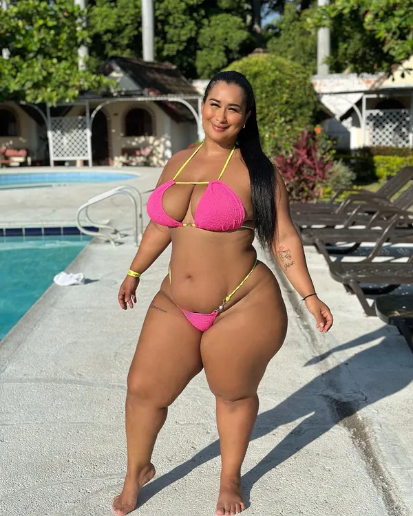 Yeraldin Lopez's BabeWiki Profile