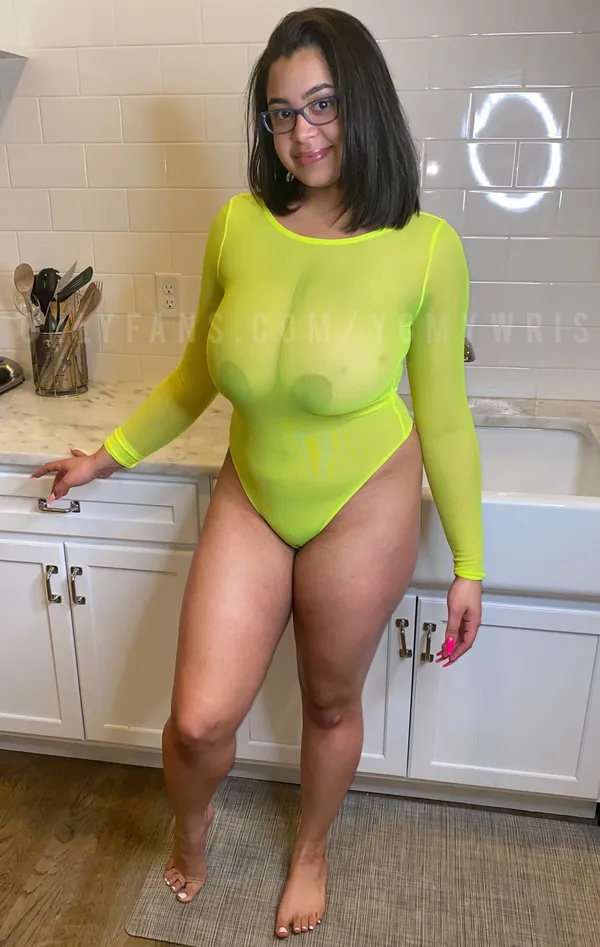 Yomy Juggs's BabeWiki Profile