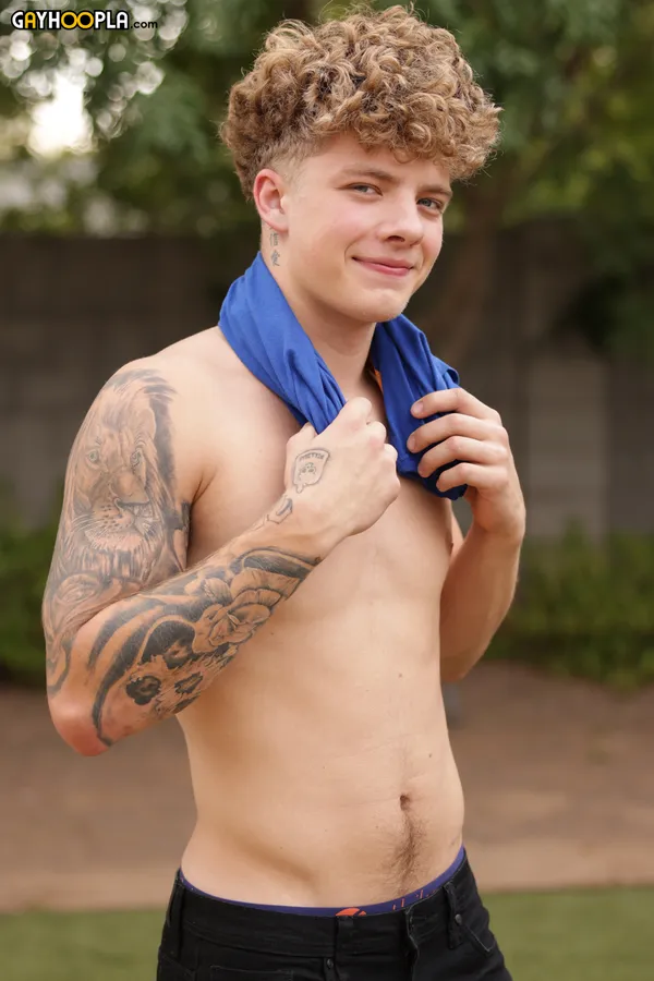 Young Harlow's photo 5