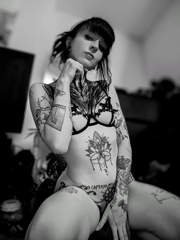 Your Darling Honey's photo 2