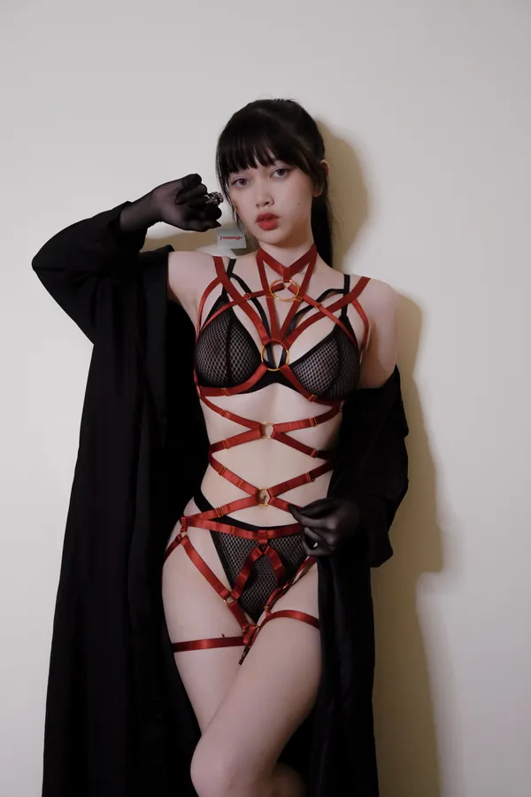 Yun Mago's BabeWiki Profile