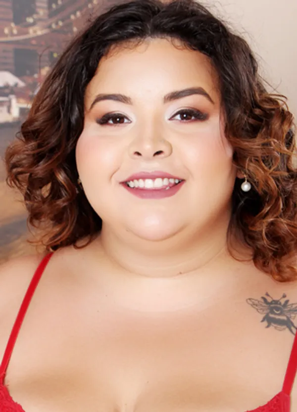 Yvi Valentinny's BabeWiki Profile