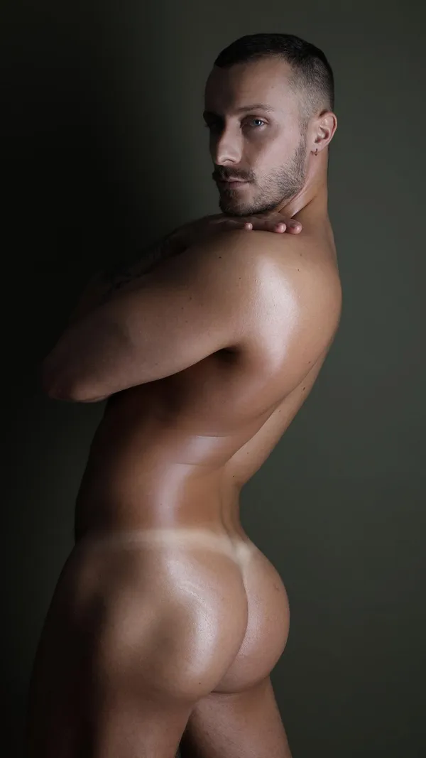 Zack Mackay's BabeWiki Profile