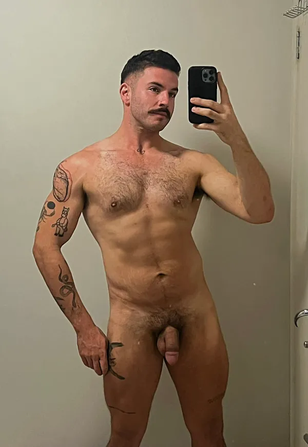 Zak Bray's BabeWiki Profile