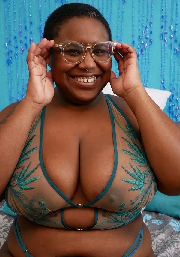 Zuri Love's BabeWiki Profile