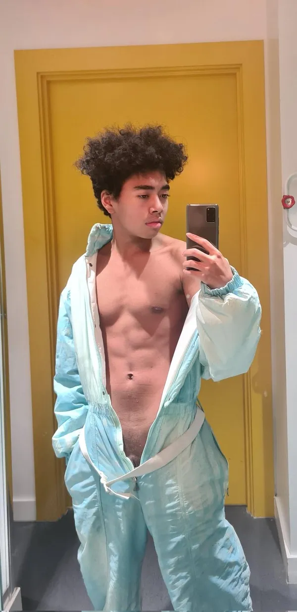 Zurin Zochi's BabeWiki Profile